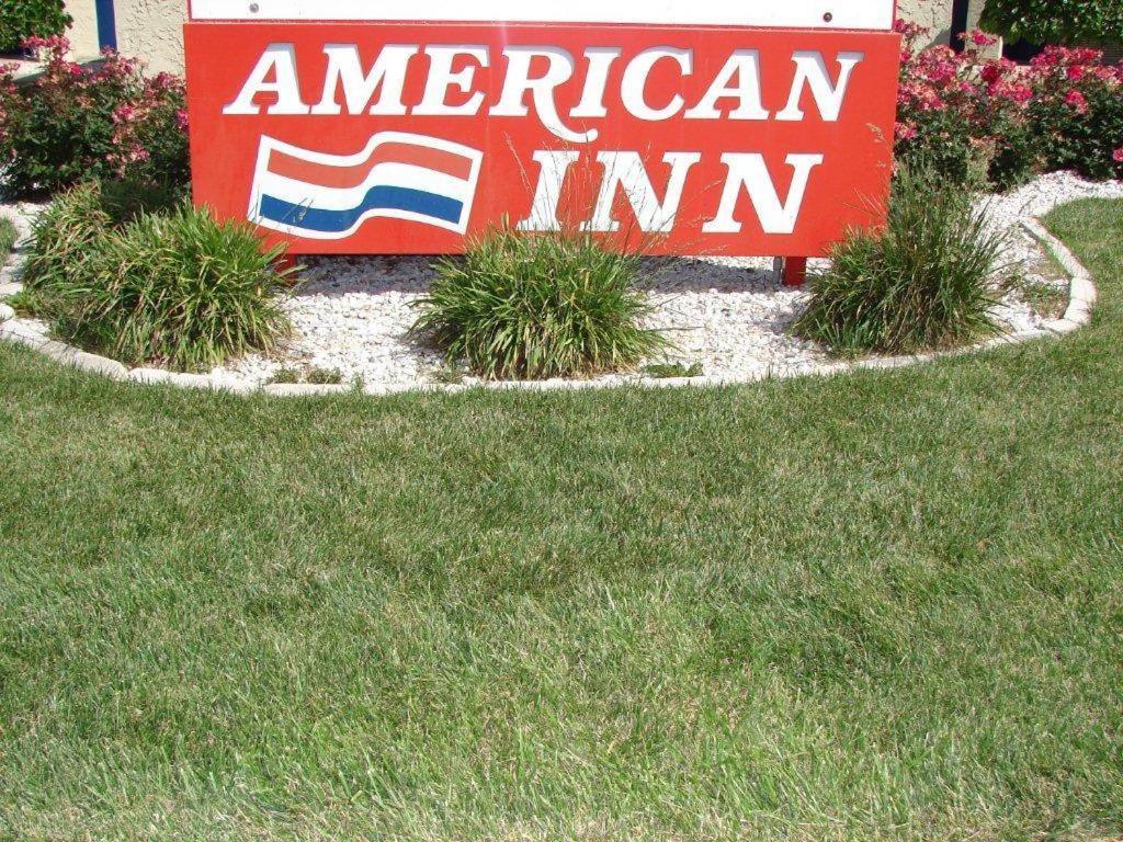 American Inn Blue Springs Exterior photo